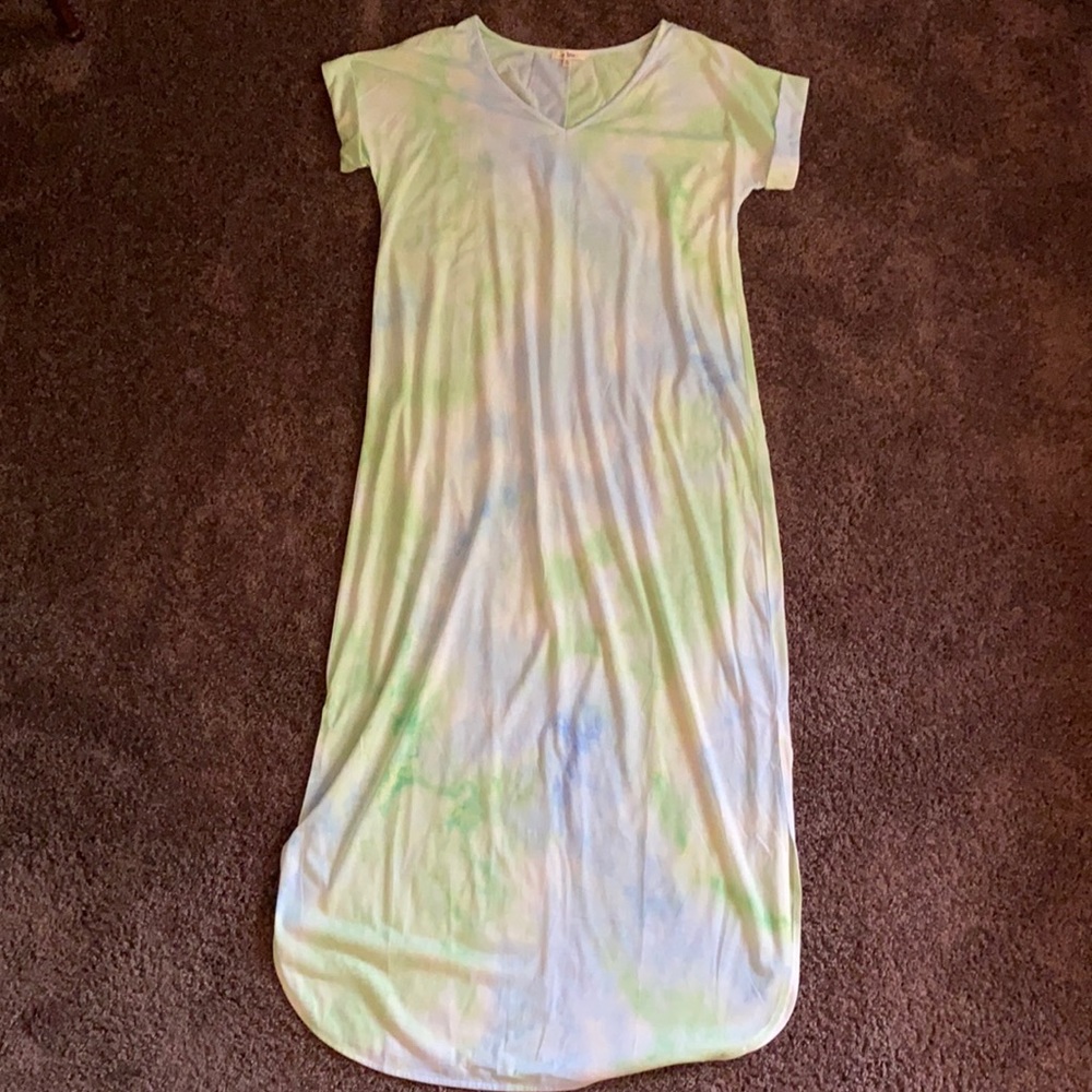 NWOT Short Sleeve Green and Blue Tie Dye T-shirt Maxi Dress